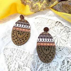 🤎🆕 NWOT Beautiful Wooden Boho Earrings